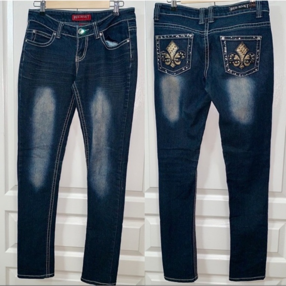 🖤 Red Rivet Trinity Jeans
